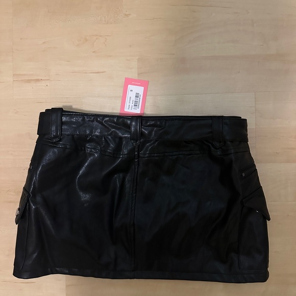 Edikted Faux Cargo Leather Mini Skirt - Picture 3 of 3